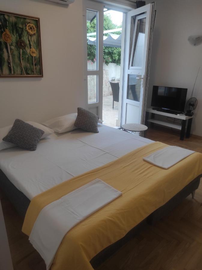 Appartamento Olive Garden Hvar Town Esterno foto